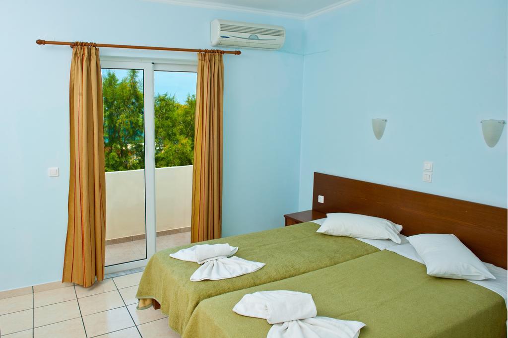 Thodorou Village Agia Marina  Room photo